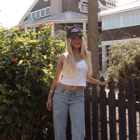 Meet the Posher Other - Meet your Posher, Sarah